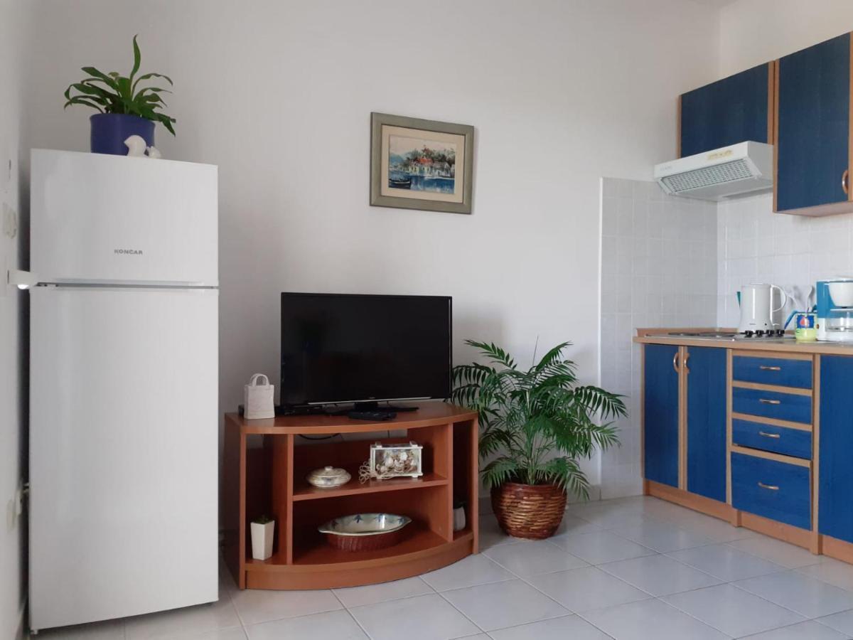 Apartments Borovina โบล ภายนอก รูปภาพ