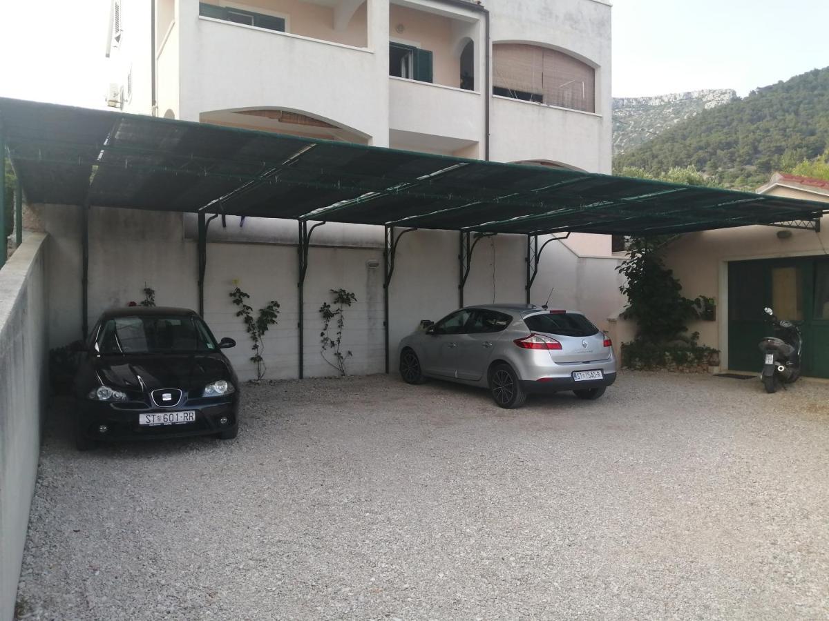 Apartments Borovina โบล ภายนอก รูปภาพ